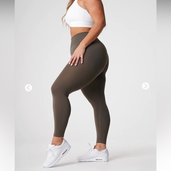 NVGTN Olive Solid Seamless Leggings in S - Picture 4 of 4